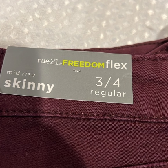 RUE21 MID RISE SKINNY STRETCH JEANS 3/4 regular - Picture 3 of 5